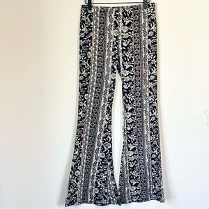 Floral Wide Flare Leg Black and White Women's Bohemian Leggings - Size: Large